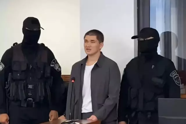 "Жазықсыз адамдарды өлтірмедім": Сәрсемәлиев сотта қылмысқа баруына не түрткі болғанын айтып берді