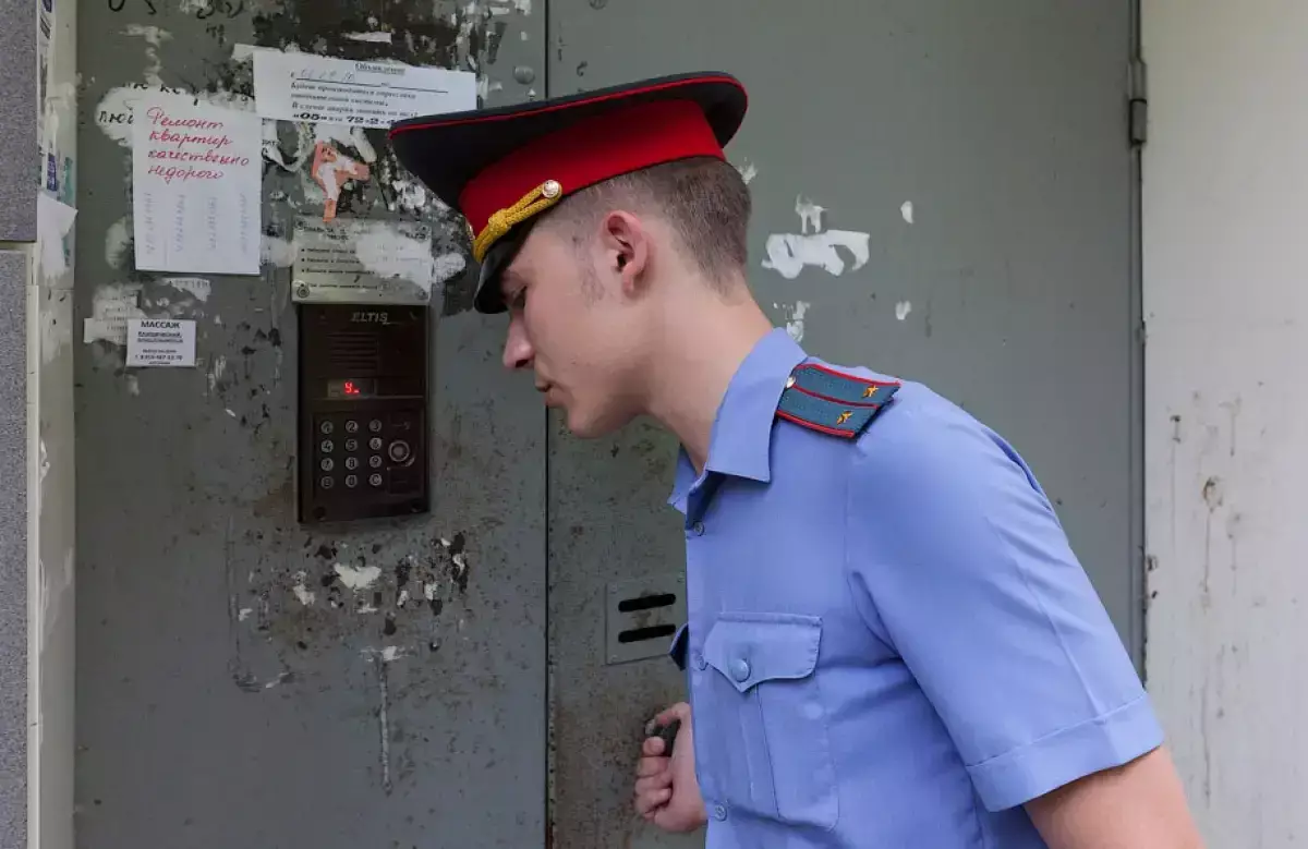 С 15 июня Казахстан ввел тотальные проверки иностранцев: участковые придут без предупреждения - новости на Lada.kz 16.06.2026