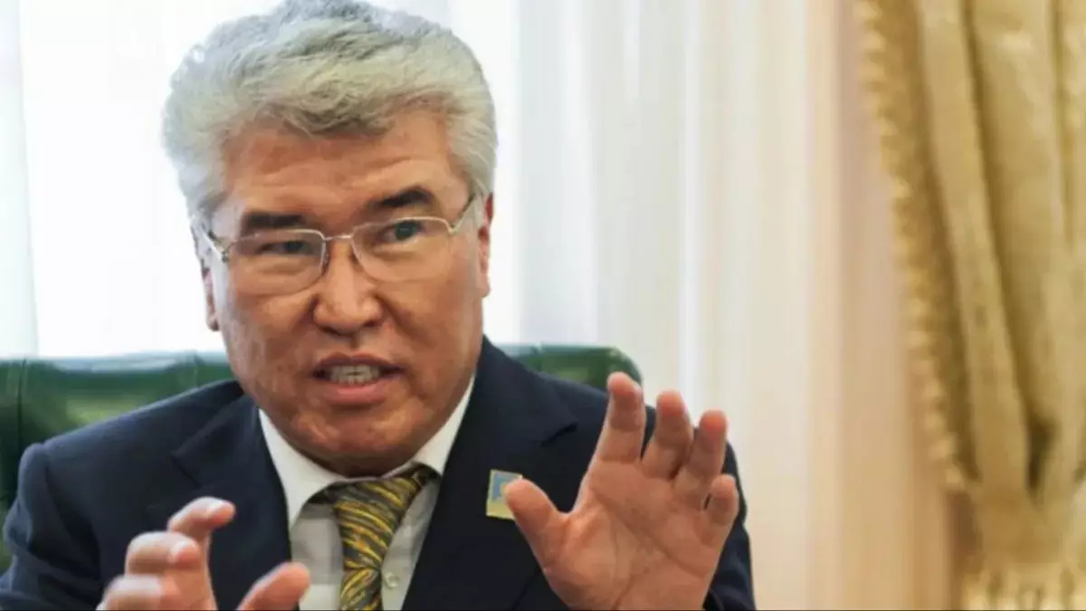  Миллиардтар мен биткоиндар: түрмеде жатқан Арыстанбек Мұхамедиұлы сотқа талап арыз жолдады 