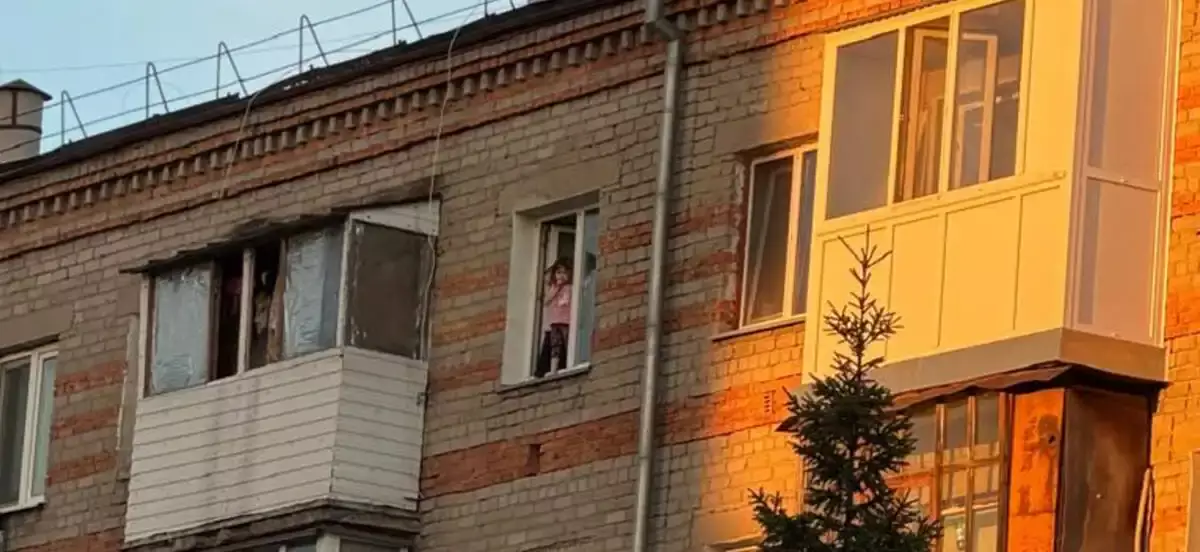 «Екеуі де мас күйде болған». СҚО-да балалар 5-қабаттан құлап кете жаздады