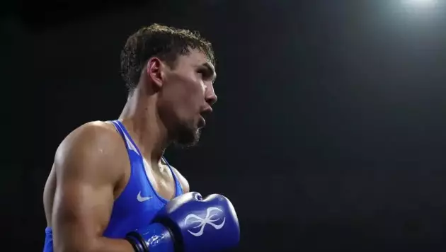 Разгромом 5:0 обернулся бой Серика Темиржанова на Кубке мира по боксу