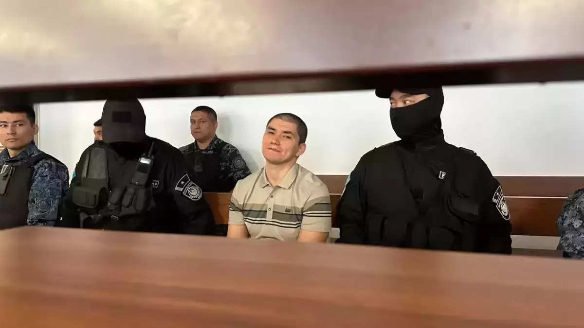 "Күнәсін жуу үшін" Меккеге барған: Төрт адамды өлтірген күдіктінің соттағы алғашқы сөзі