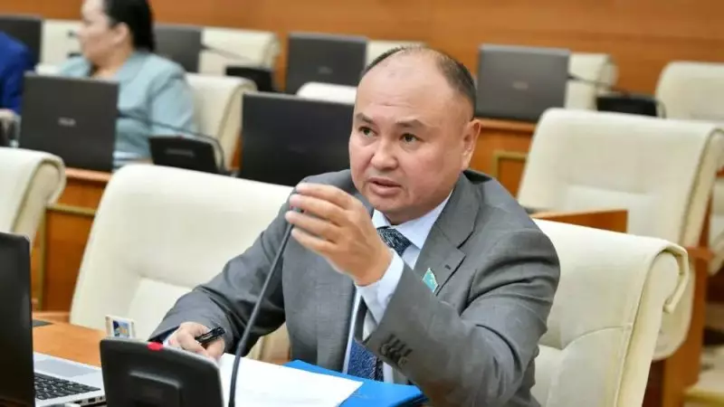 Депутаты избавляются от значков Amanat