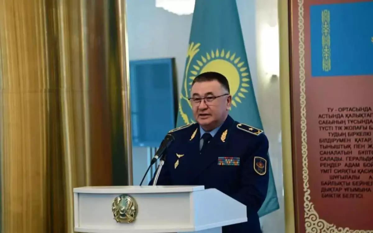 Қорғаныс вице-министрінің ұлы әскерде қызмет ете ме: Мұстабеков өзі жауап берді