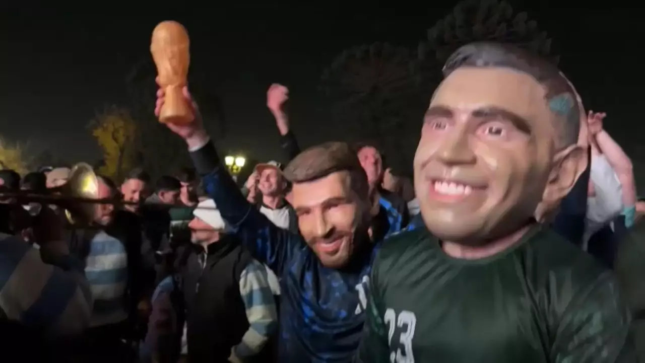 No comment: Месси үш гол салды
