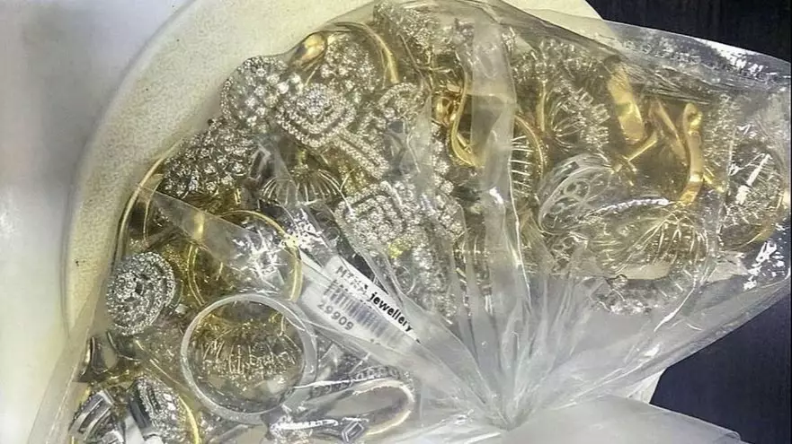  Маңғыстауда әйел адамның денесінен 34 әшекей табылды 