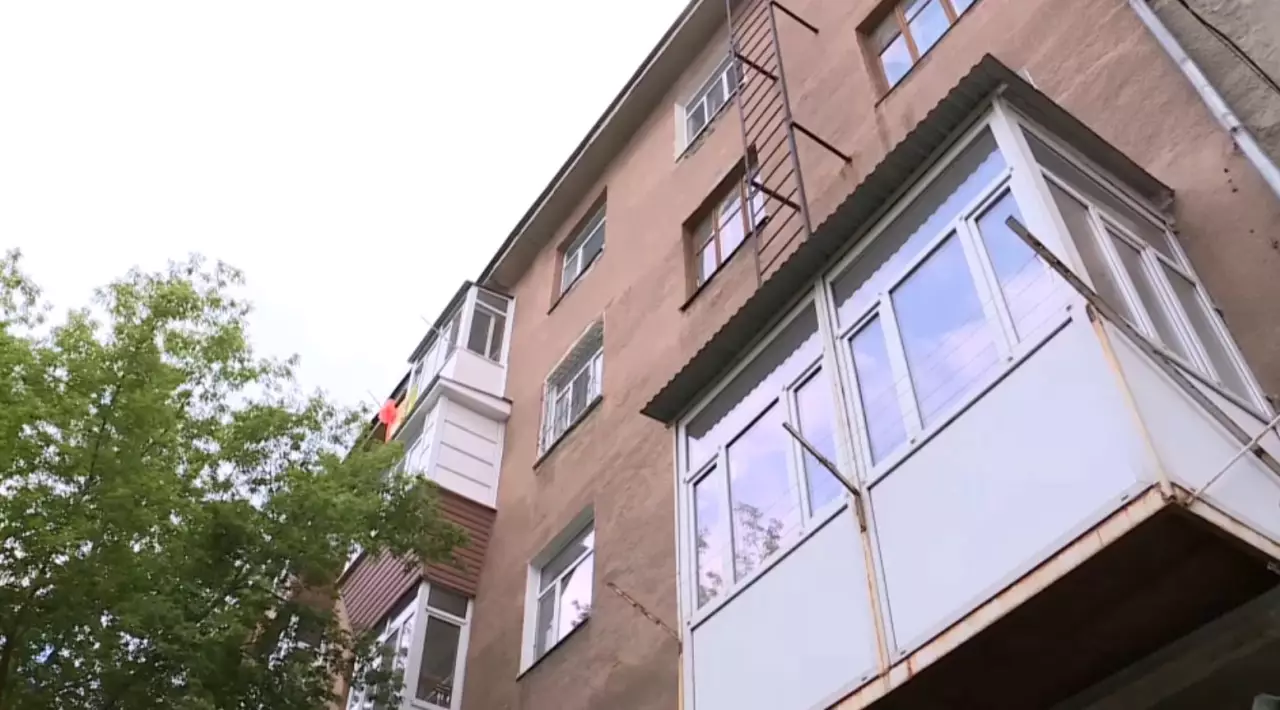 Қарағанды облысында терезеден құлаған балалардың саны күрт өсті
