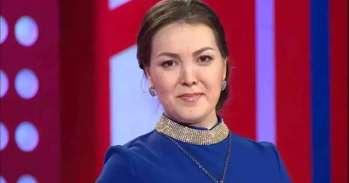   Актриса Жұлдызай Дүйсенбиева он екі жылдан кейін күйеуін көрсетті (видео)   
