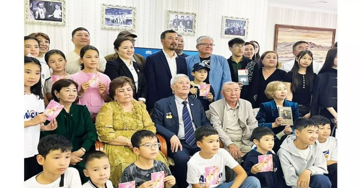   «Әкемнің әлемі» кітабы таныстырылды   