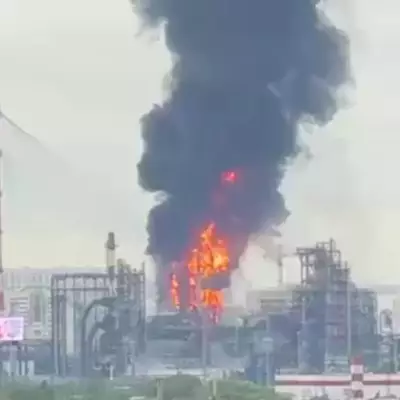 Взрывы и паника: сотни дронов атаковали жилые кварталы и нефтезавод в Москве