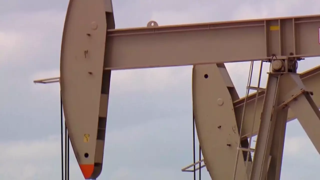 Мировые цены на нефть упали в среднем на 2 процента