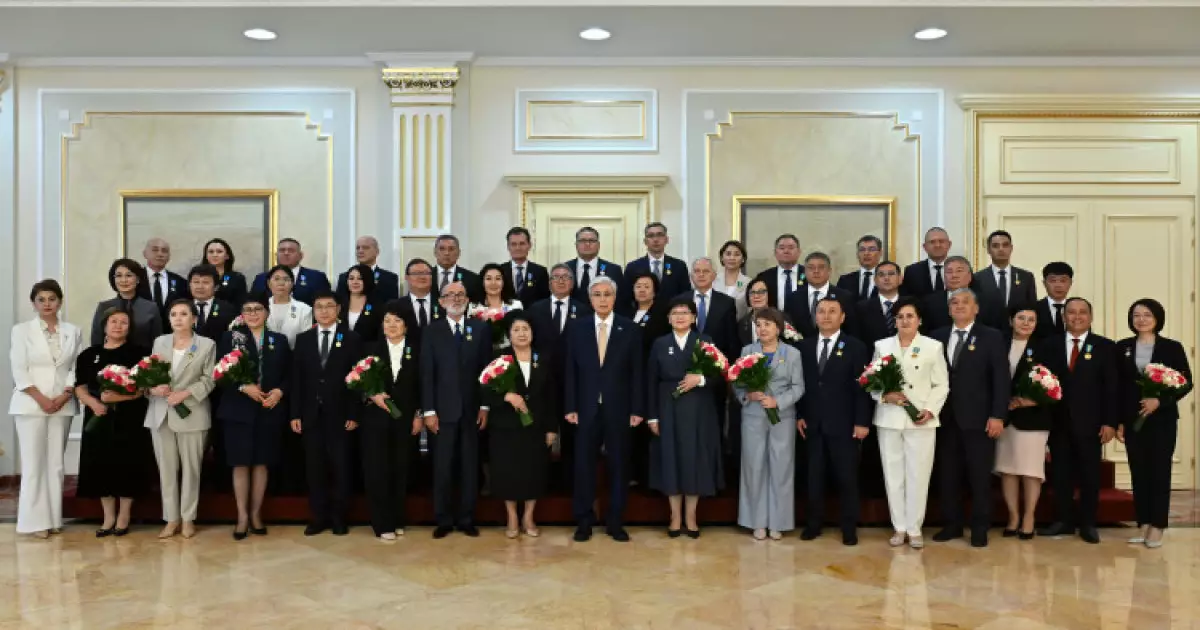   Мемлекет басшысы кәсіби мереке қарсаңында медицина қызметкерлерін марапаттады   
