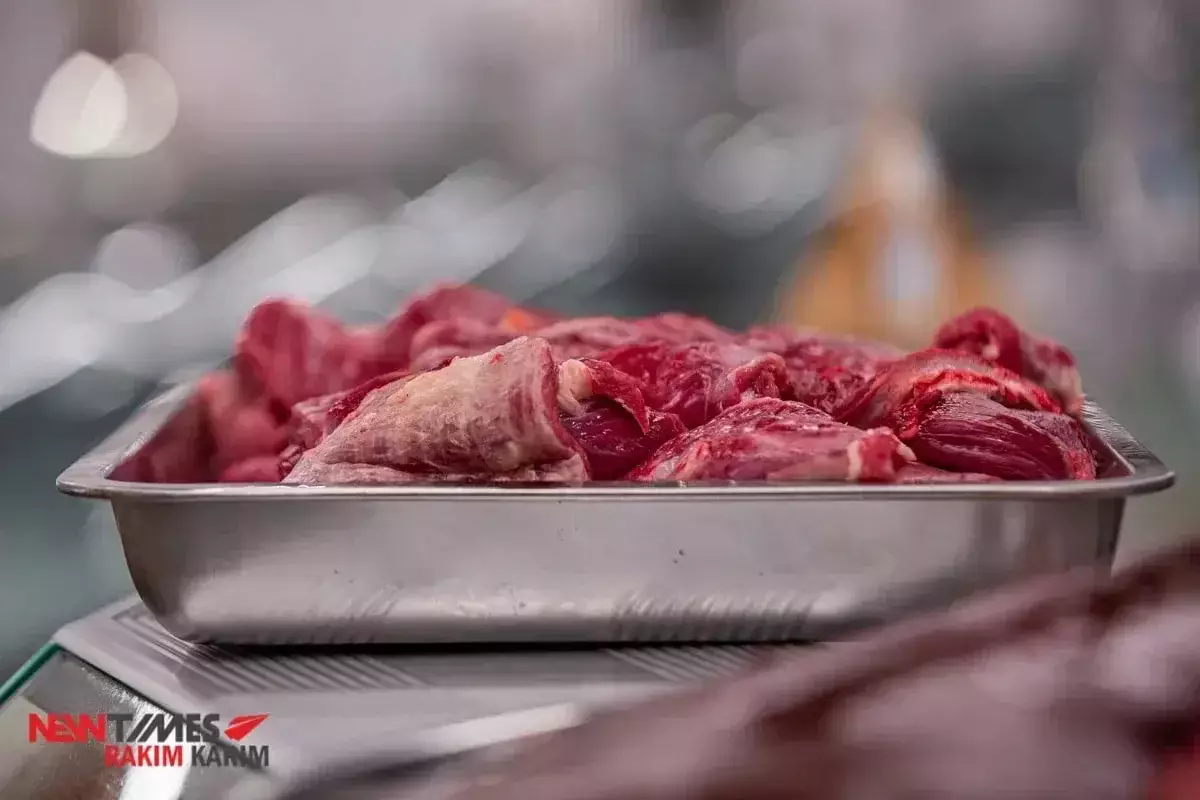 Шокирующую антисанитарию показали на рынке «Әлем» в Астане