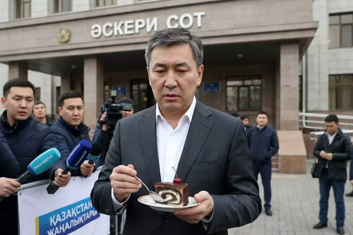 Съел торт у Триумфальной арки и лишился погон: феноменальное дело экс-главы кадровой службы Нацгвардии