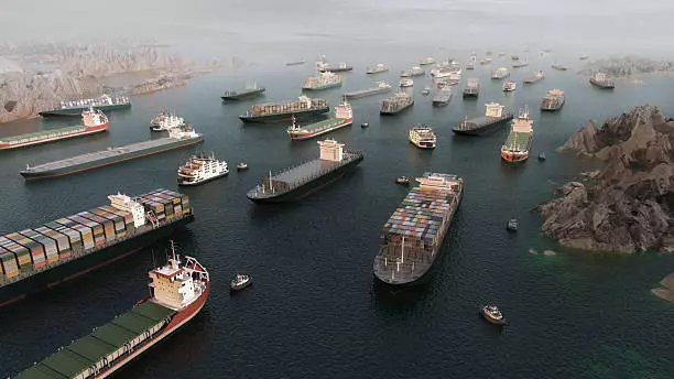 Названы три причины задержки судоходства через Ормузский пролив