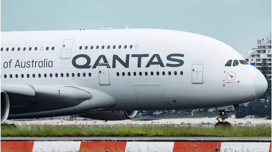 Авиакомпания Qantas запустит самый продолжительный в мире беспосадочный коммерческий рейс между Сиднеем и Лондоном.