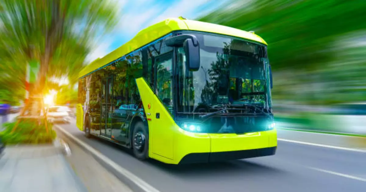   Көкшетауда автобус жаяу жүргіншілер өткелінде мұғалімді қағып кетті   
