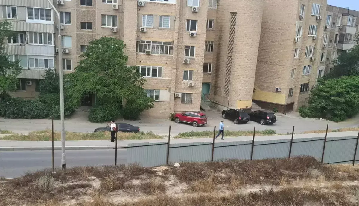 «Кто остановит это?» В 14-м микрорайоне Актау строят крупный объект на инженерных сетях - новости на Lada.kz 18.06.2026