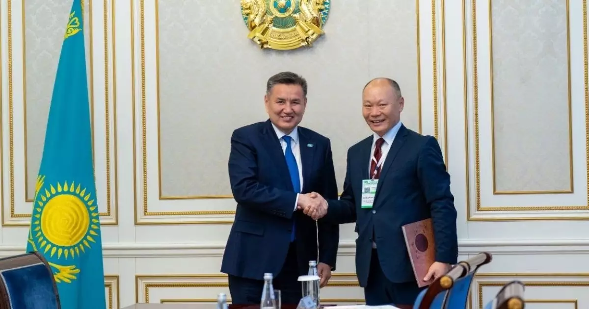  ШҚО әкімі Моңғолия Елшісімен кездесті 