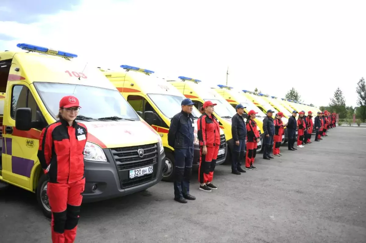 Алматы облысында медициналық мекемелерге 70 жедел жәрдем көлігі табысталды