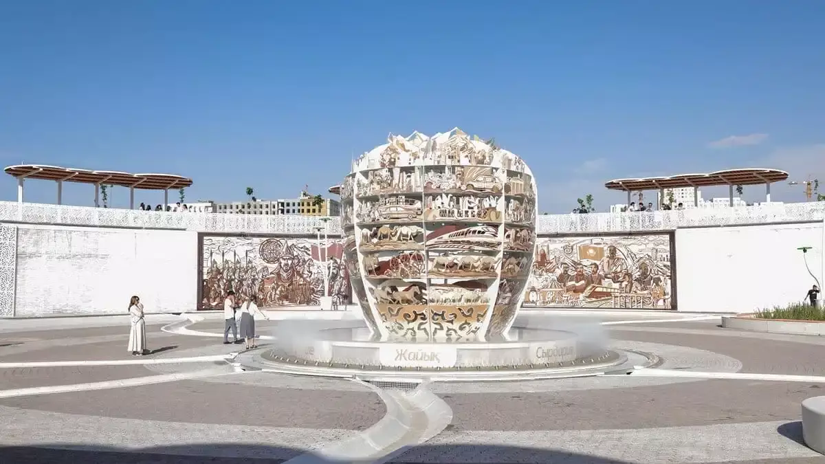 В Шымкенте накануне дня города открыли дом культуры, аллею цветов и новый парк
