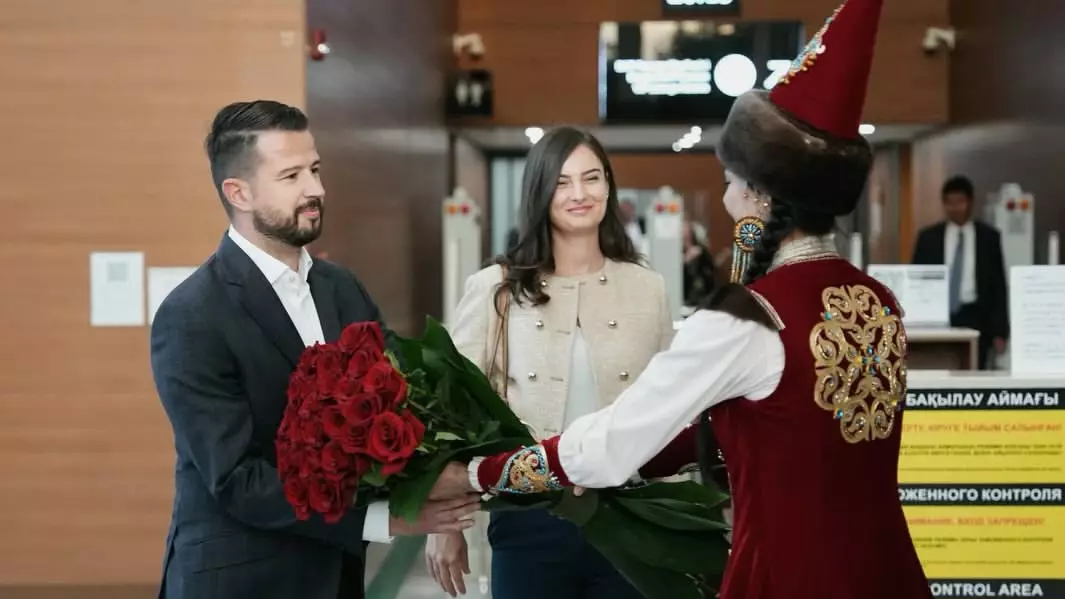 Астана төріндегі алғашқы сапар: Черногория басшысы Қазақстанға үлкен топпен келді
