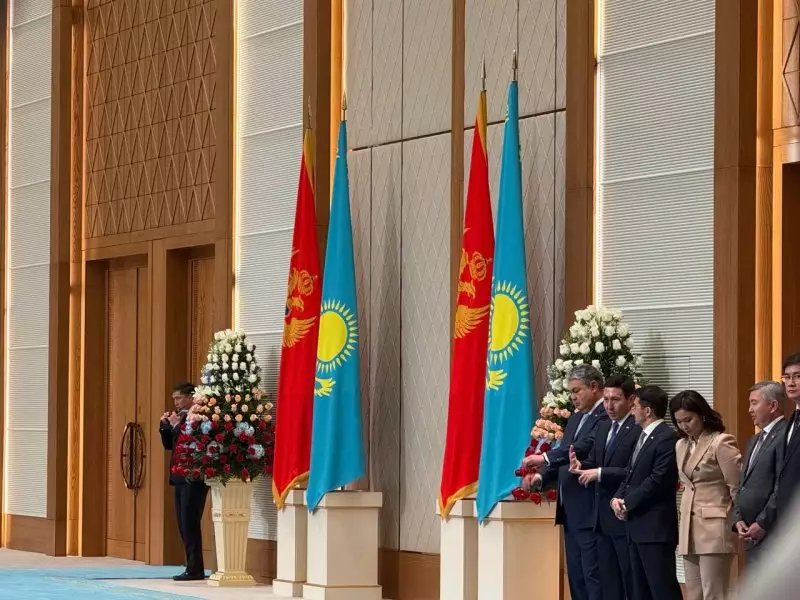 Президент Черногории прибыл в Астану вместе с супругой