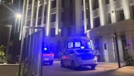 Алматыда ер адам 11-қабаттың терезесінен секіріп кетті