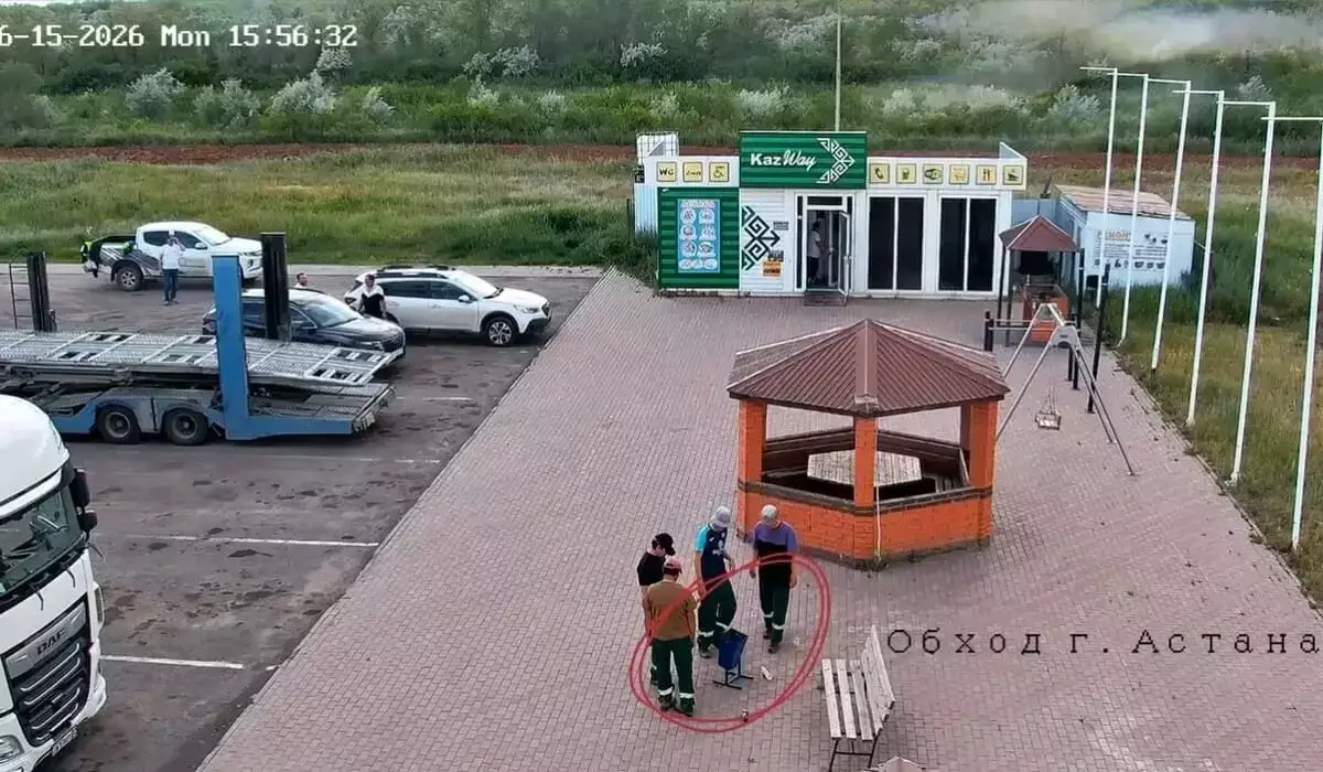 Почти миллиард тенге уходит на уборку мусора: «КазАвтоЖол» показал, во что превращаются трассы Казахстана