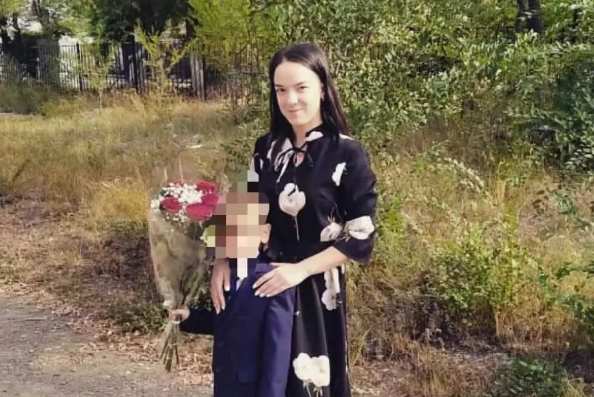 "Денесі көгерген, іш киімі мен алтын алқасы жоқ": Қарағанды облысында гараждан денесі табылған 29 жастағы әйелдің туыстары істің жабылғанына наразы