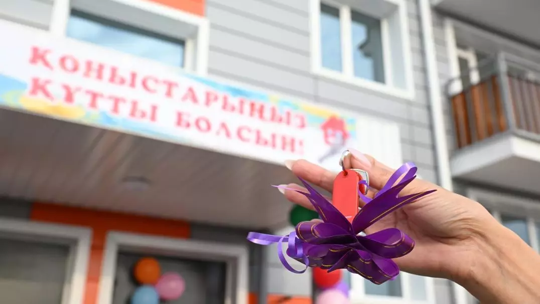  «Дипломмен – ауылға»: Көксуда 40 медицина қызметкері баспаналы болды 