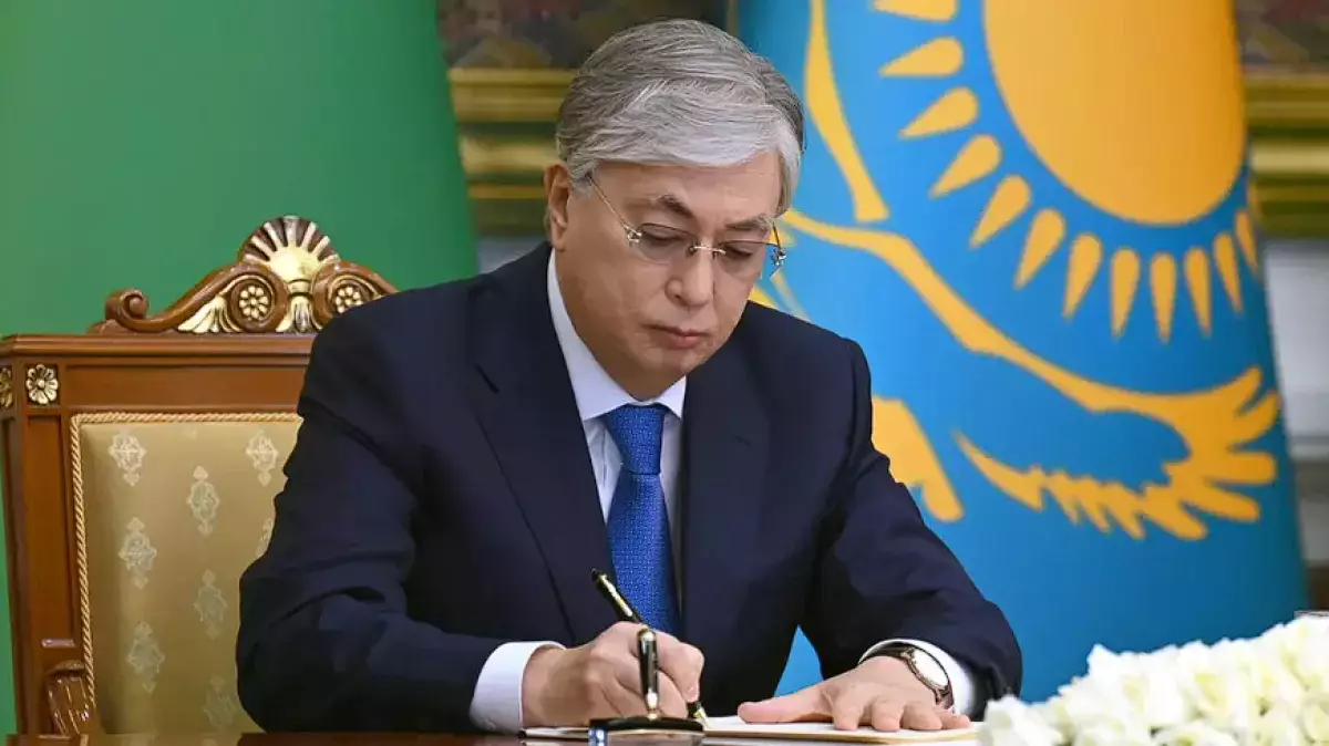 Президент утвердил изменения в Уголовный кодекс и КоАП Казахстана