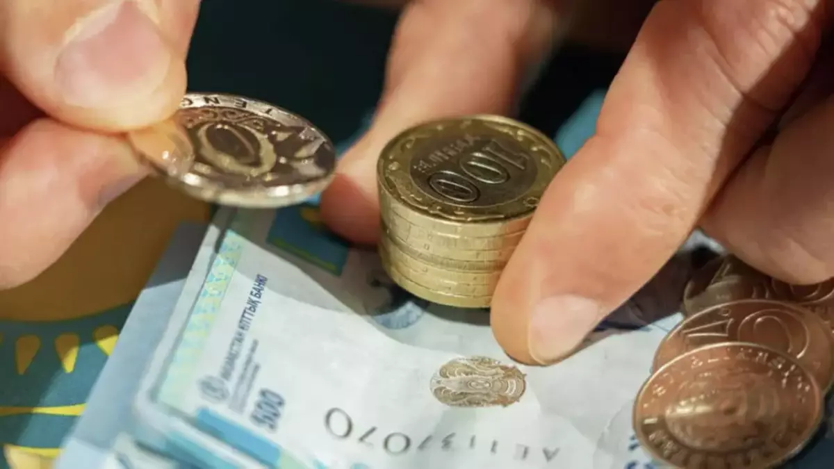 Минтруда опровергло слухи о лишении выплат матерей, работающих курьерами