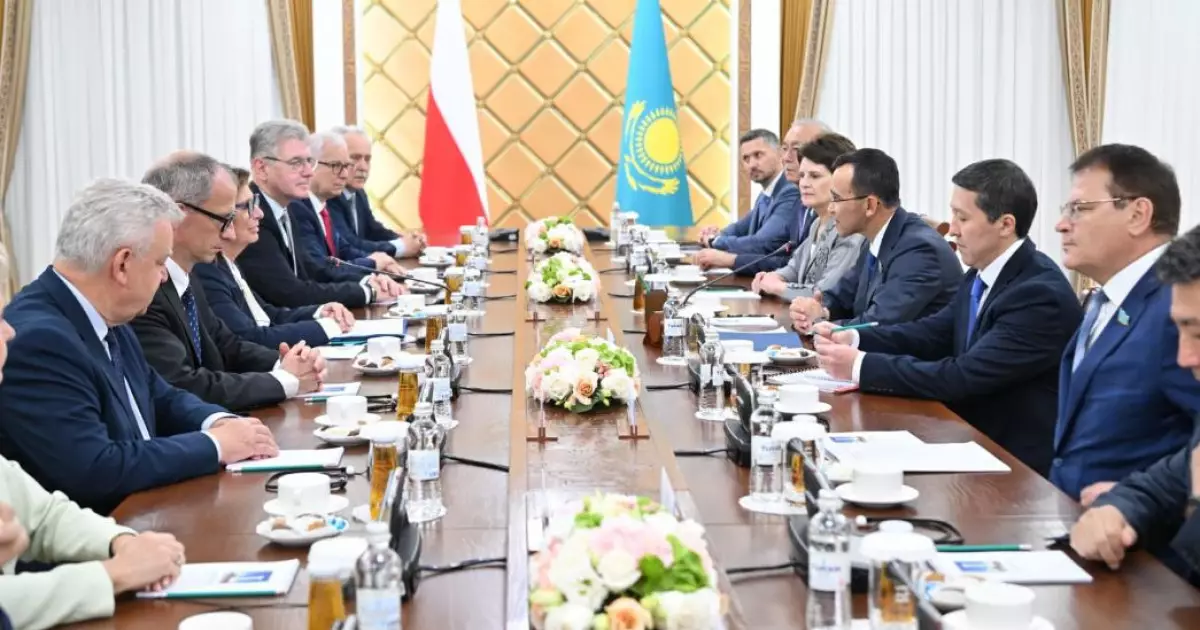   Сенімге құрылған ынтымақтастық   