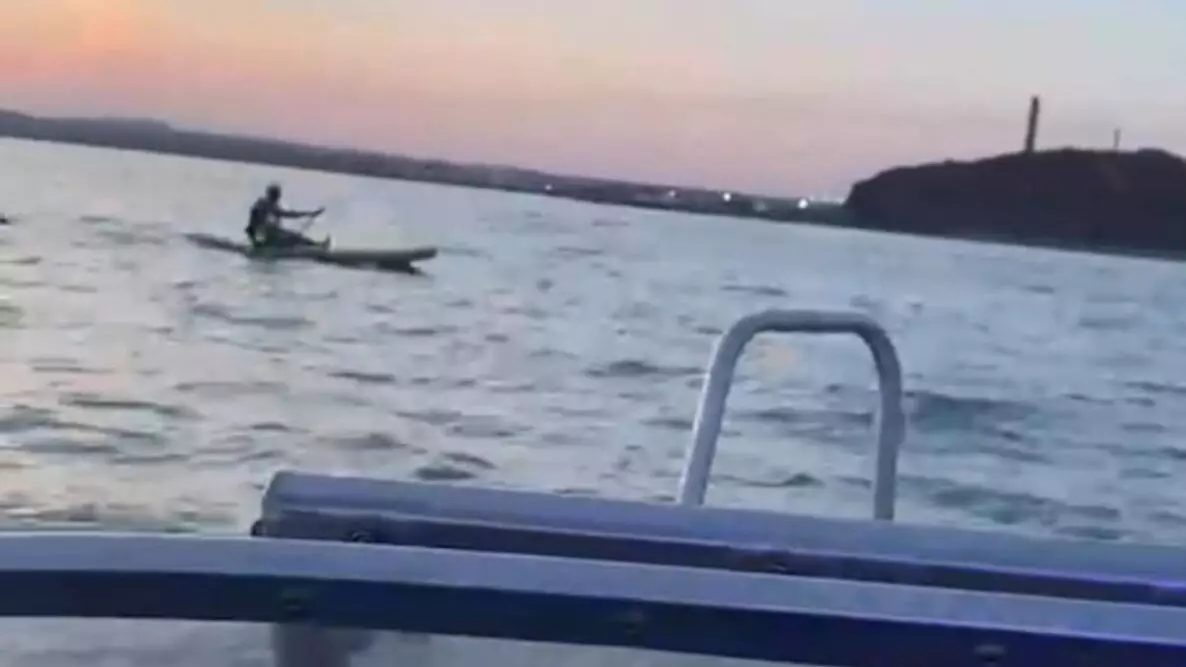 Полицейские сняли с воды обессиленного участника фестиваля на Балхаше