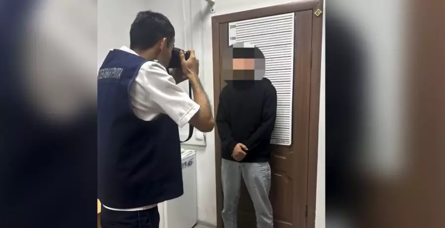 Түркияда ұсталған “атыраулық хакер“ елге жеткізілді