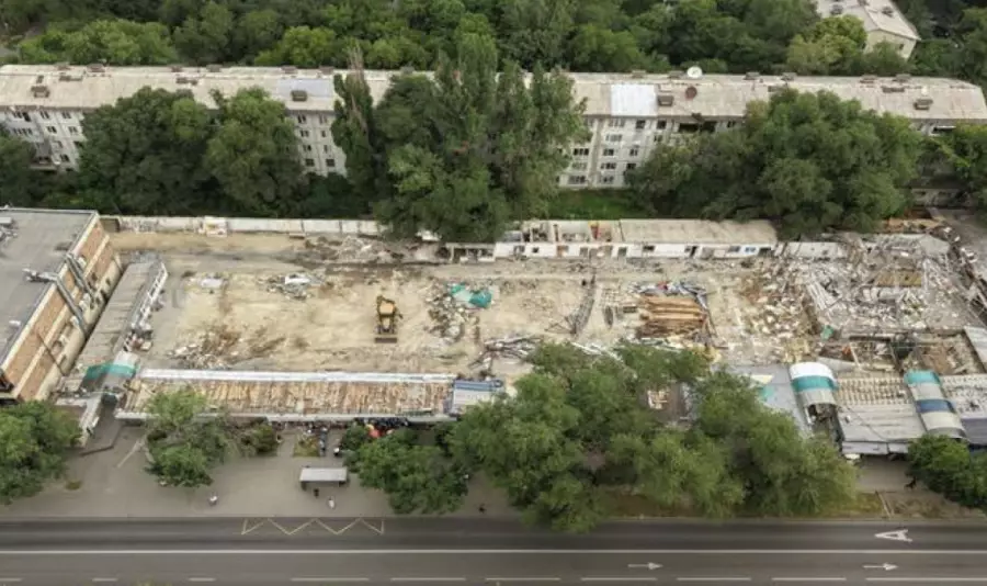 Алматыда “Береке“ базары сүрілді: әкімдік себебін түсіндірді