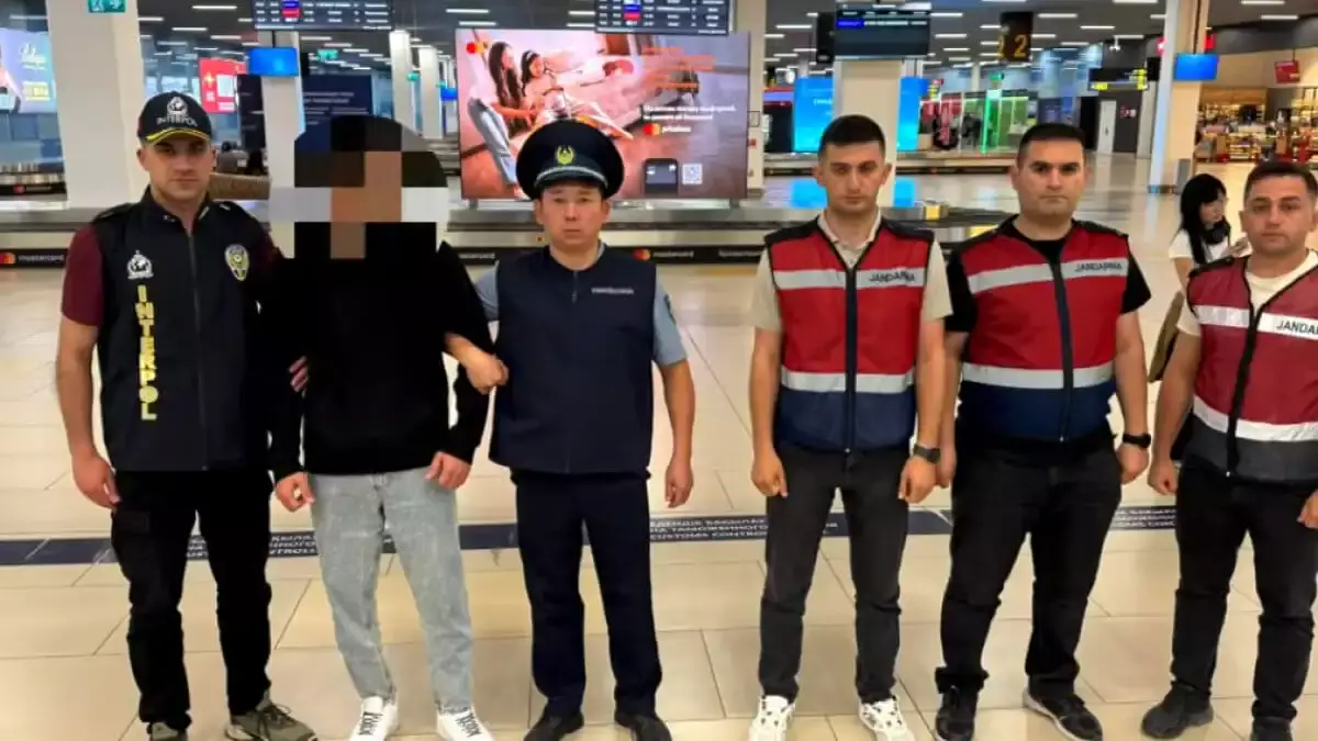 Из Турции депортировали подозреваемого в мошенничестве, находившегося в международном розыске