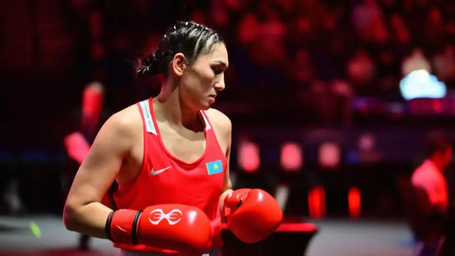 Чемпионка мира из Казахстана уступила в полуфинале Кубка мира по боксу