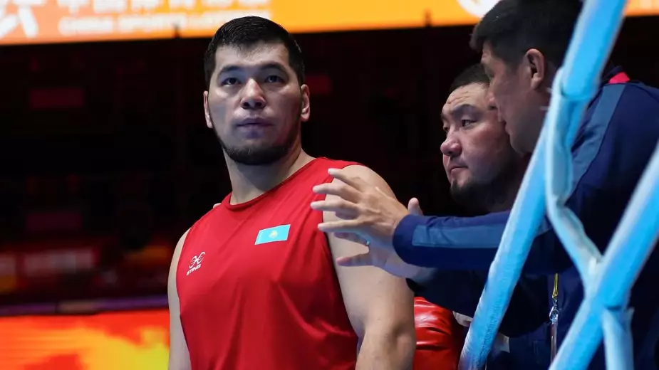 Чемпион мира из Казахстана совершил камбэк и вышел в финал Кубка мира