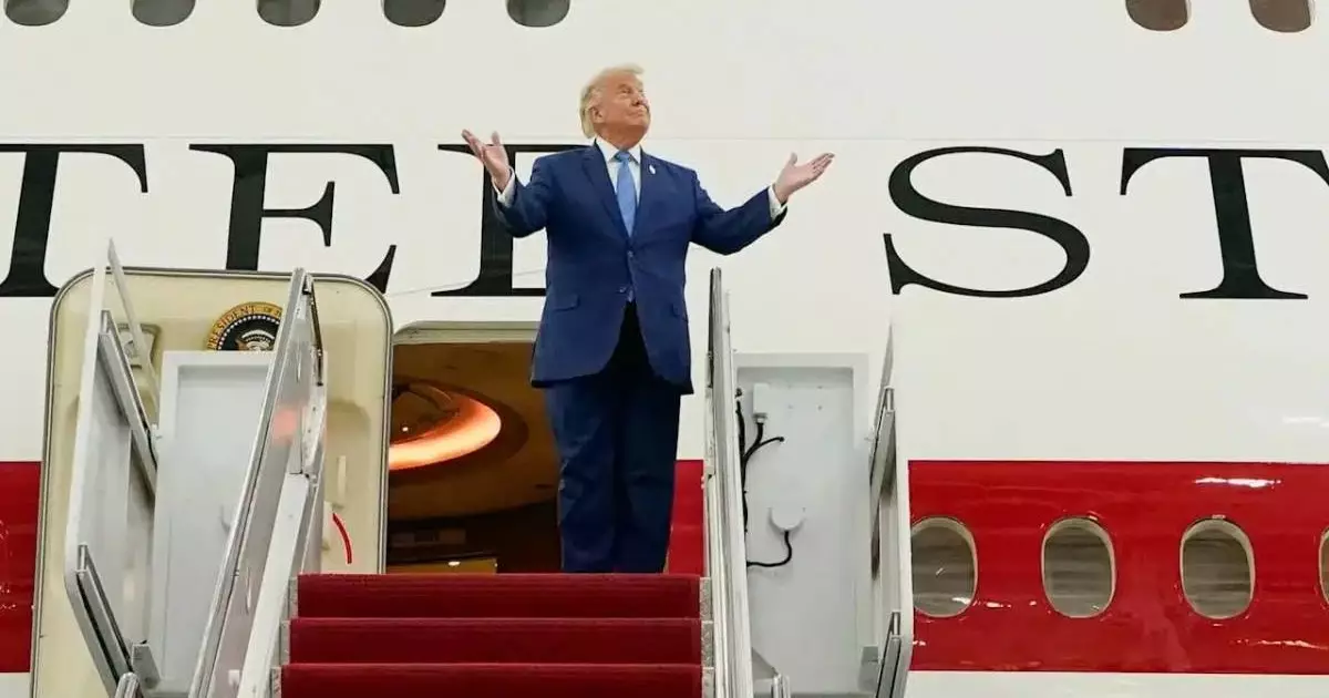 Трамп представил свой новый роскошный самолет за 400 млн долларов 