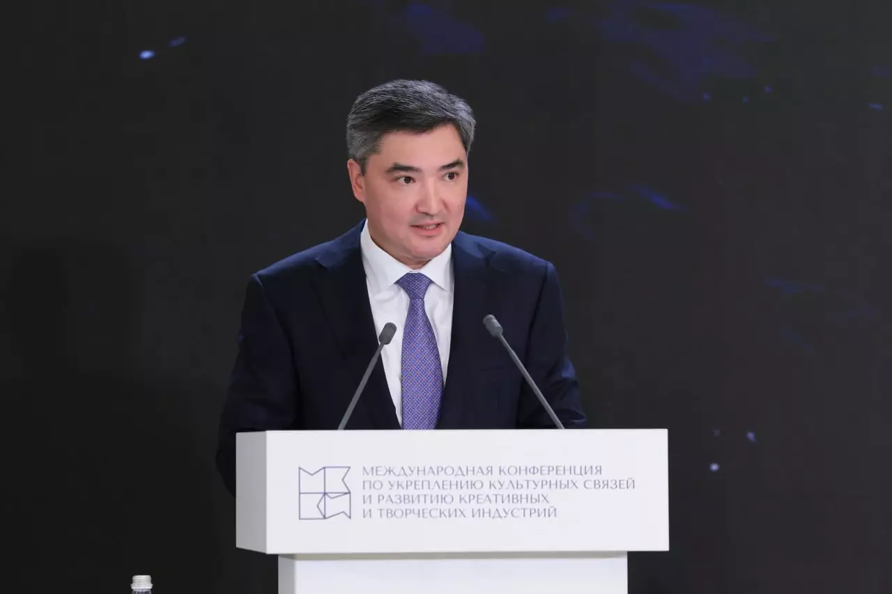 Казахстан усилит охрану границ из-за контрабандистов, использующих баки с двойным дном для незаконного вывоза топлива.