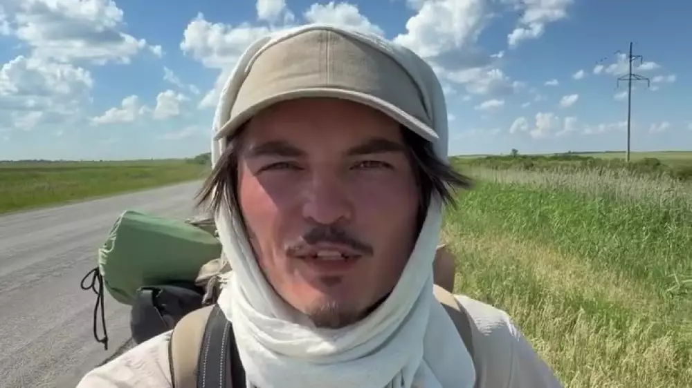 “Хотел показать настоящий Казахстан“. Блогер из Казани отправился пешком в Алматы