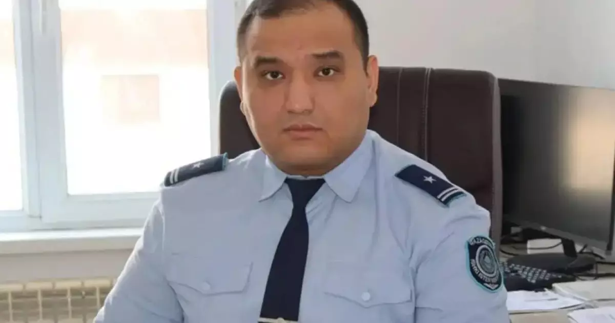  Атырау облысында жаңа туған сәбиді әжетхана шұңқырынан құтқарған азаматқа марапат табысталды 