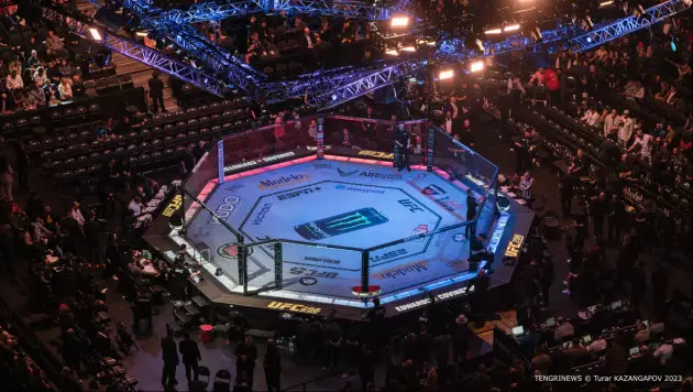Нокаутом завершился бой топового бойца UFC. Он побеждал Алмабаева