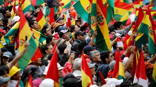 Наразылық күшейген Боливияда төтенше жағдай жарияланды