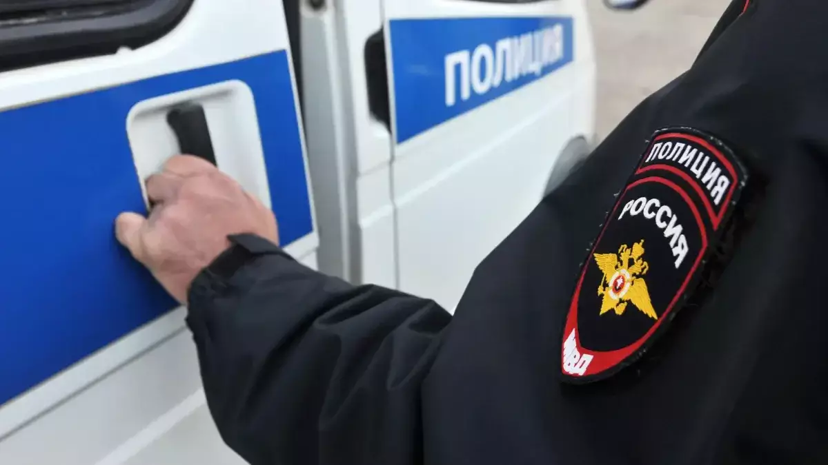 В России мужчина открыл стрельбу по прохожим из окна дома