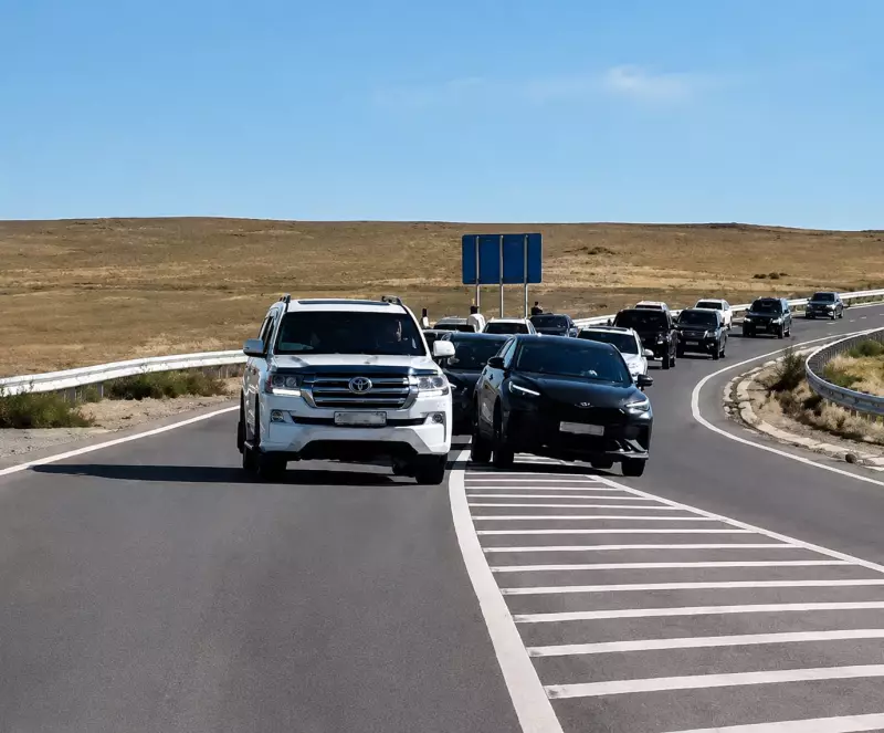 Полиция сорвала опасный VIP-кортеж из иномарок в Кентау