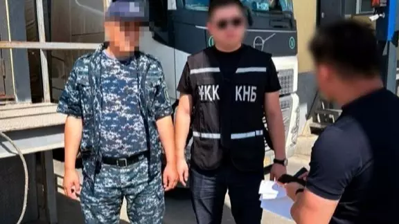  Шекарадағы заңсыз бизнес әшкереленді: 17 адам тергеліп жатыр 