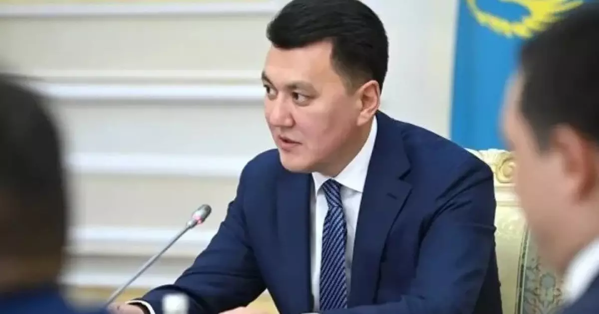  Ішкі саясаттағы жаңа регламенттер өз бетінше шешім қабылдауды тоқтатады – Ерлан Қарин 